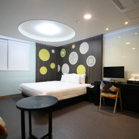 Mgm Hotel Busan Exteriör bild