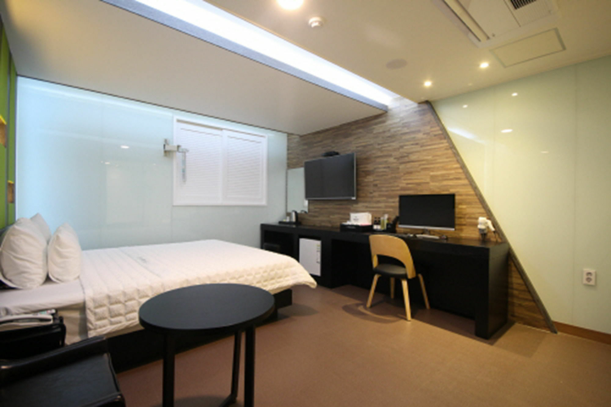Mgm Hotel Busan Exteriör bild